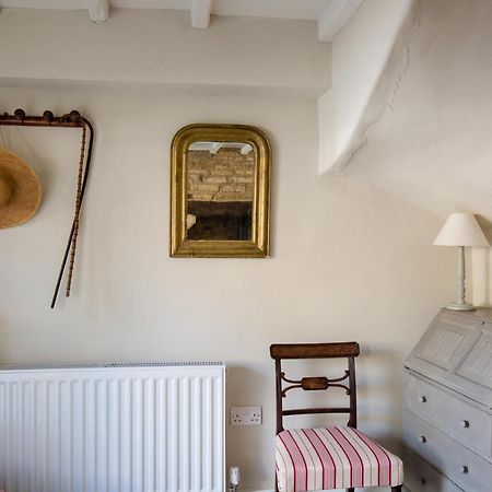 Gleneda Cottage - A Renovated, Traditional Cotswold Cottage Full Of Charm With Fireplace And Garden Bourton on the Hill エクステリア 写真